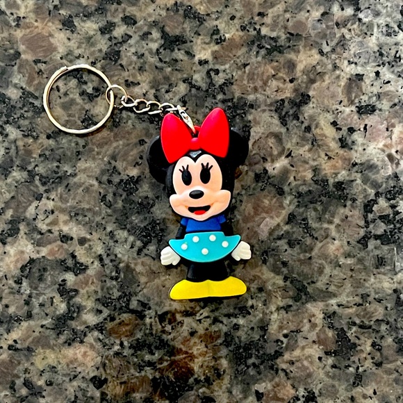 Minnie Mouse Keychain 🌺 - Picture 1 of 3